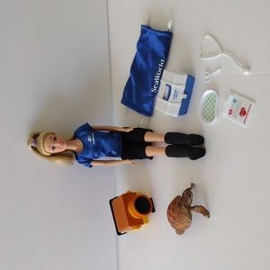 SeaWorld Rescue Trainer Doll with Accessories
